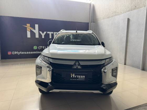 MITSUBISHI L200 TRITON 2.4 16V TURBO DIESEL SPORT HPE-S CD 4P 4X4 AUTOMÁTICO
